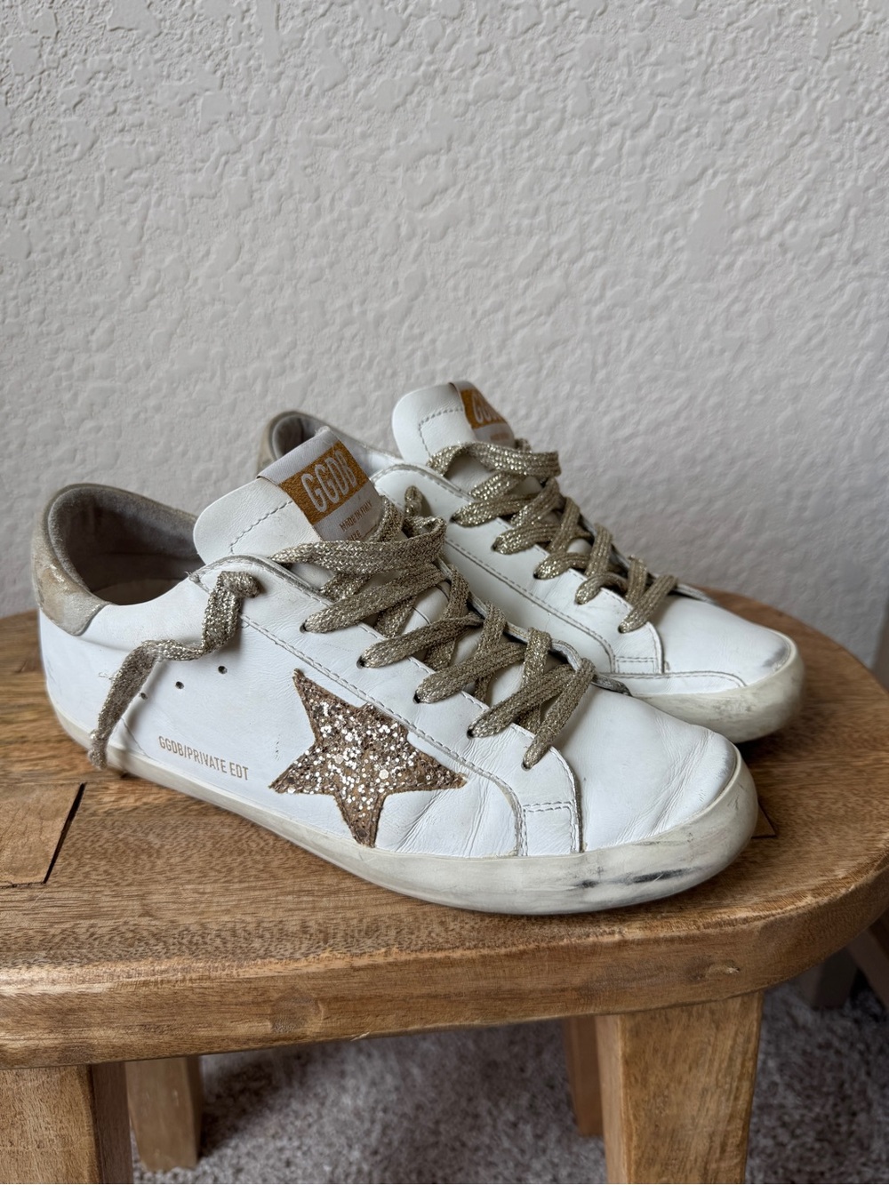 Golden Goose Super-Star Low Top Sneaker - Picture 3 of 6